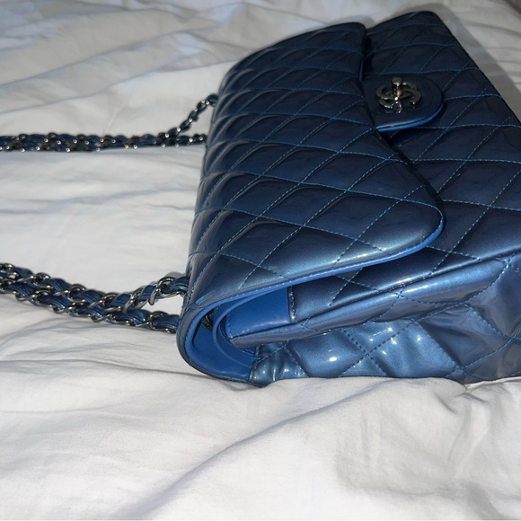 Chanel Jumbo Classic Flap Bag - Picture 4 of 7